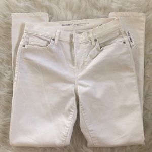 BRAND NEW OLD NAVY WHITE JEANS